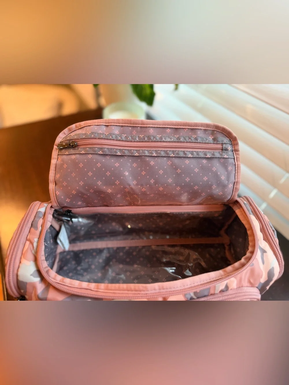Lug Pink Cosmetic Packing Organizer